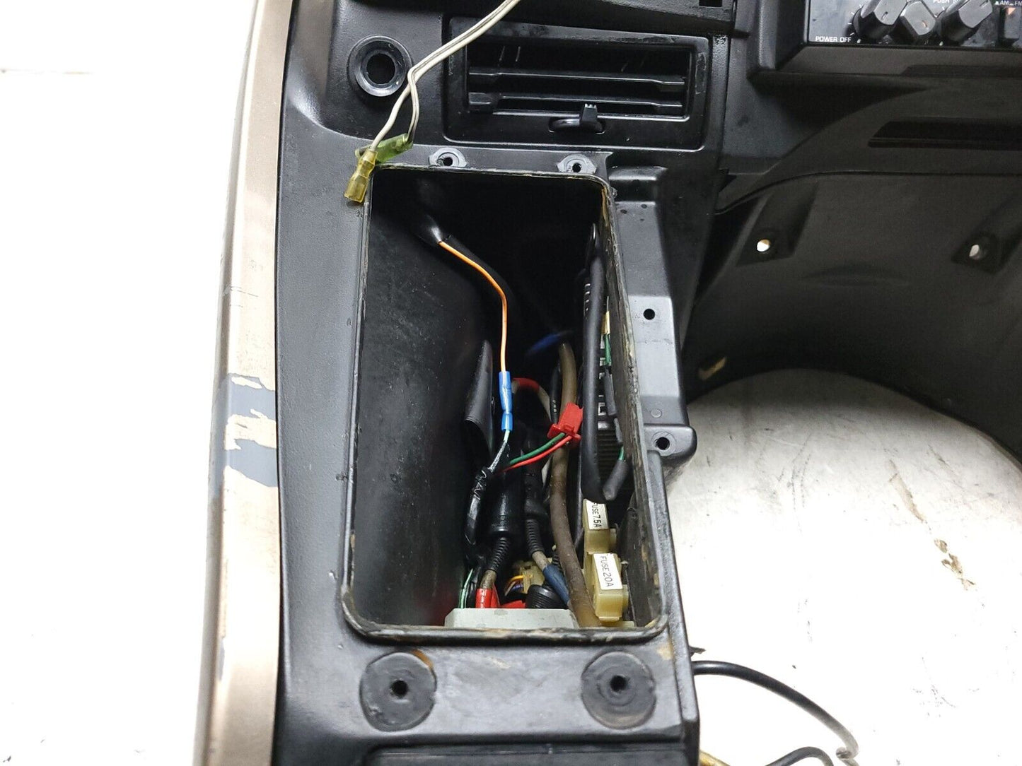 84-87 Honda Gl1200 Goldwing Front Fairing W/ Speedometer Instrument Cluster OEM