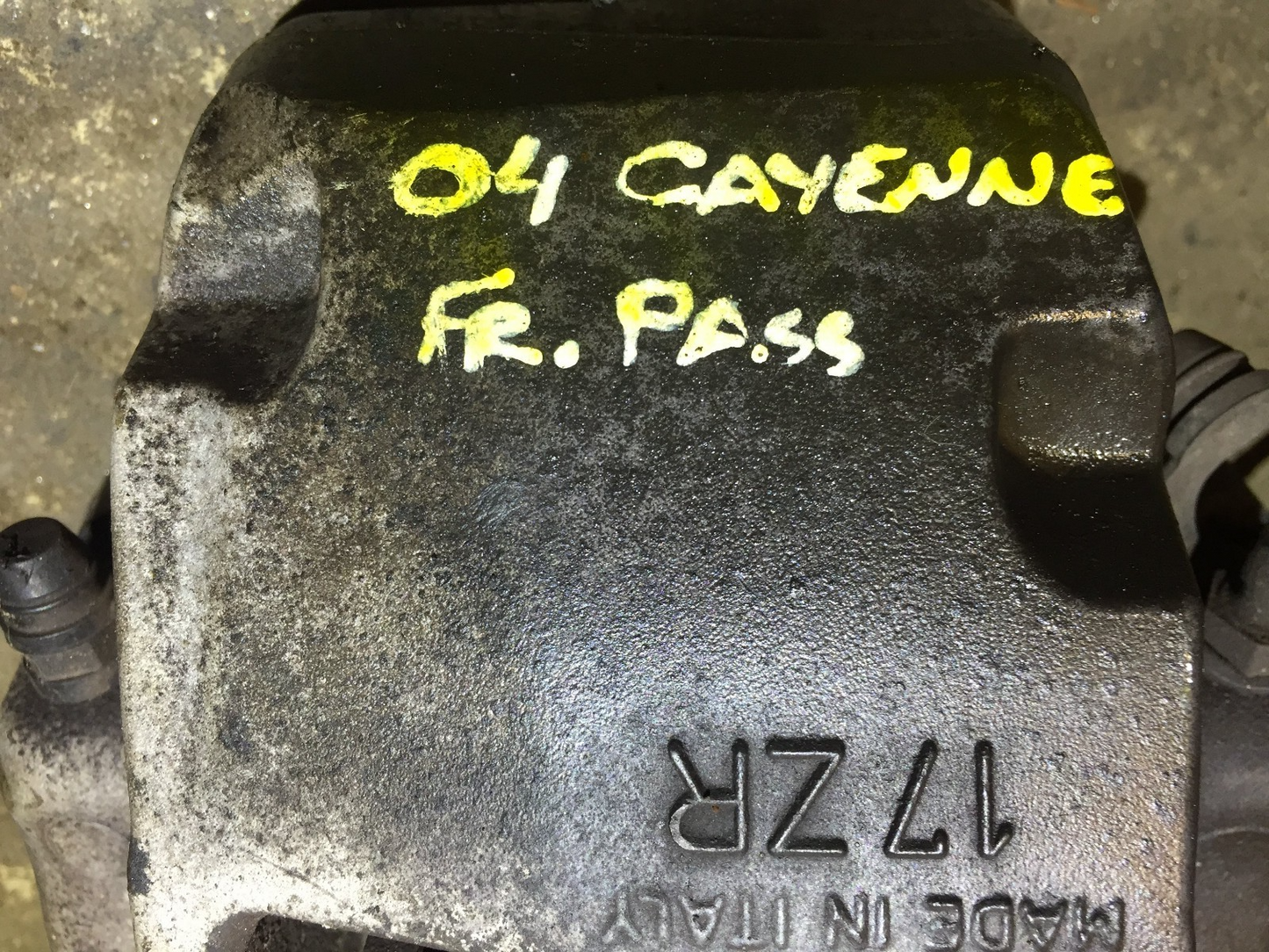 2004 Porsche Cayenne Brake Caliper Front Passenger Side Right OEM