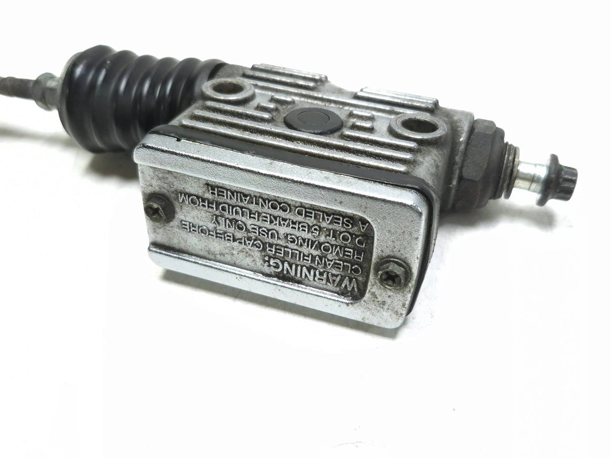 1998 Harley Sportster Xl1200 Xl883 Rear Brake Master Cylinder 42456-87b OEM