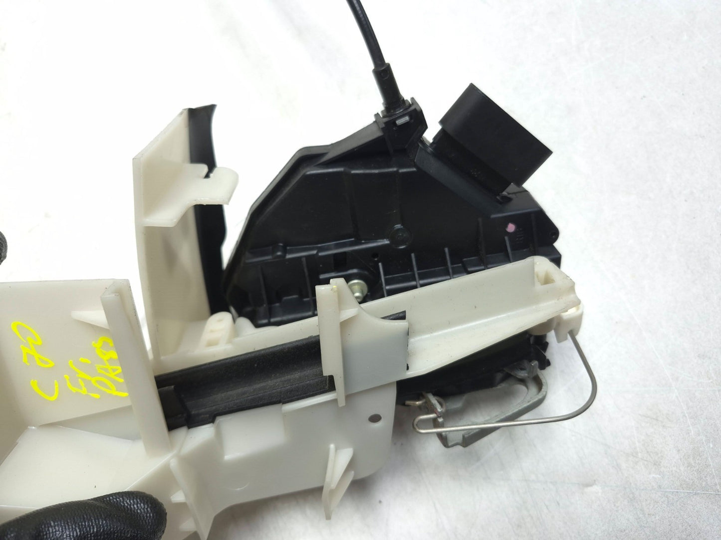 2017 Ford Focus Front Door Lock Latch Actuator Driver Side Left OEM