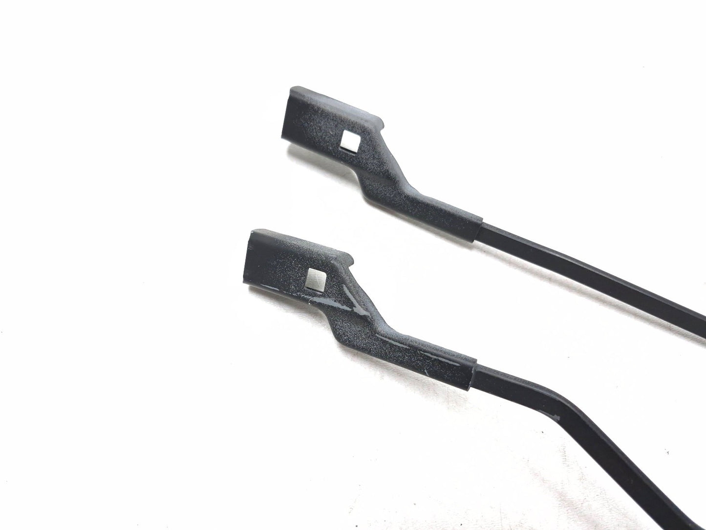 2014 Fiat 500l Windshield Wiper Arm Pair OEM