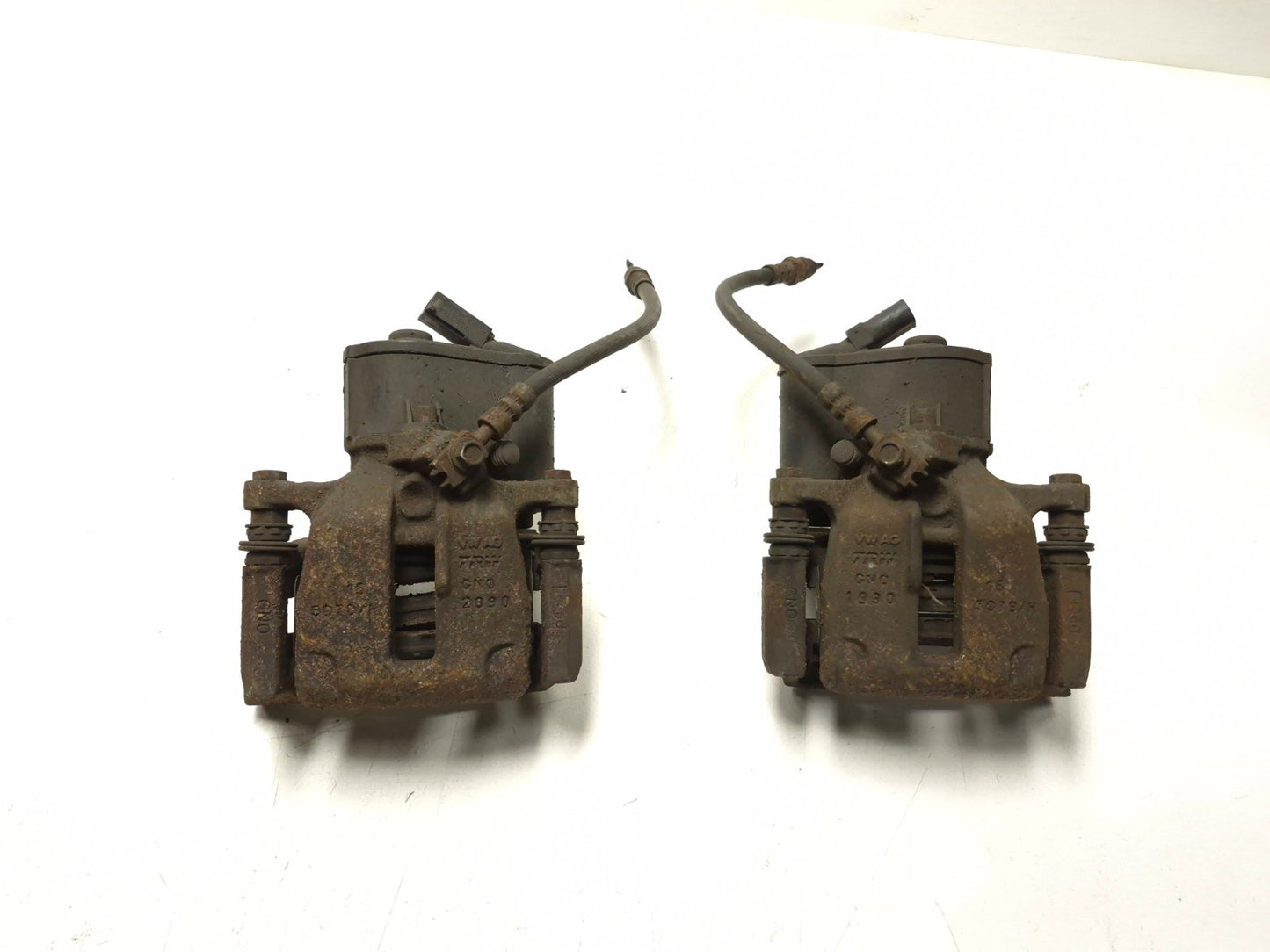 2011 Volkswagen Tiguan Rear Brake Caliper Left & Right Pair OEM
