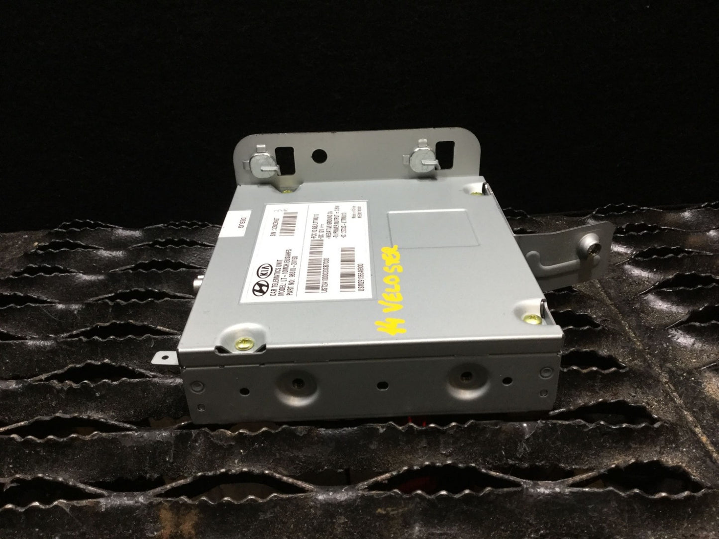 2014 Hyundai Veloster Telematics Communication Control Module 965102v150 OEM