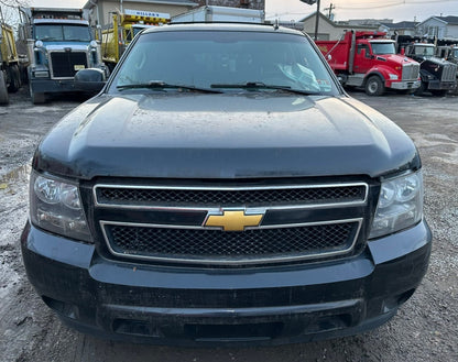 10 014 Chevrolet Suburban Rear Driver Side Left Quarter Panel Window Glass OEM
