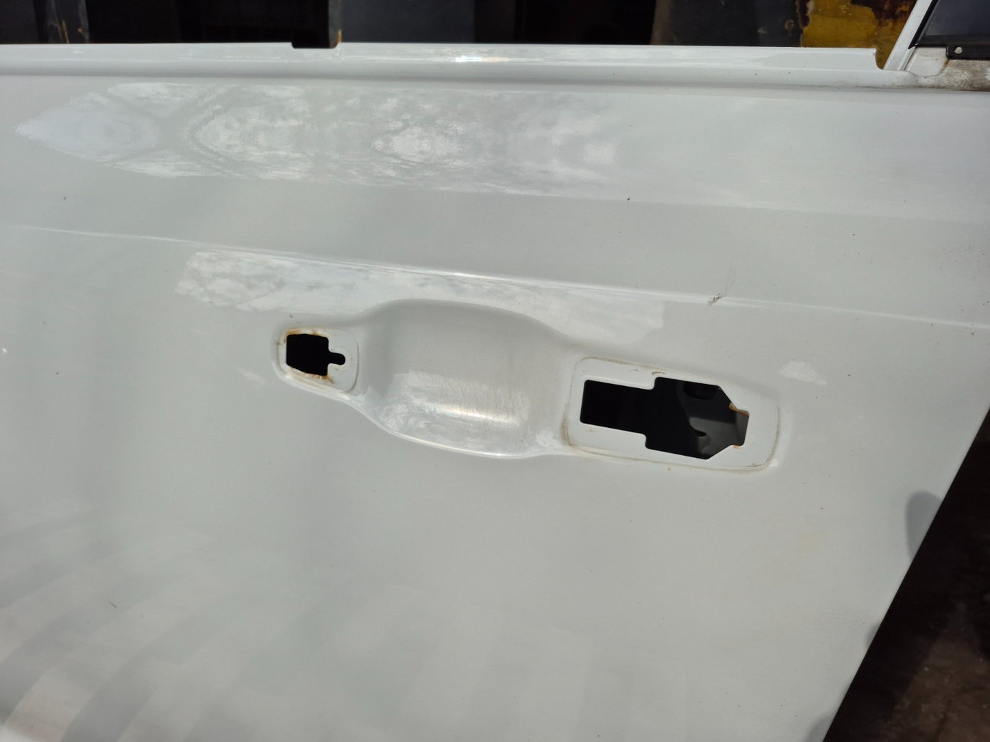 2018 Chrysler 300 Front Door Shell Driver Side Left OEM