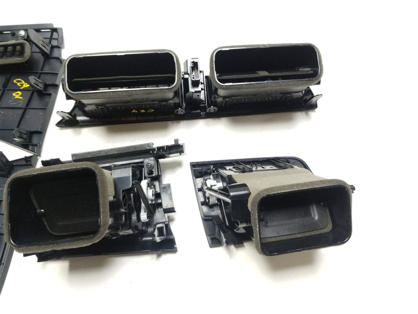 11-17 Lexus CT200h Dash Air Vent 5pcs Oem✅