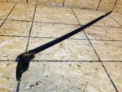 2004 Saab 9-3 Aero Convertible Front Door Glass Seal Driver Side OEM