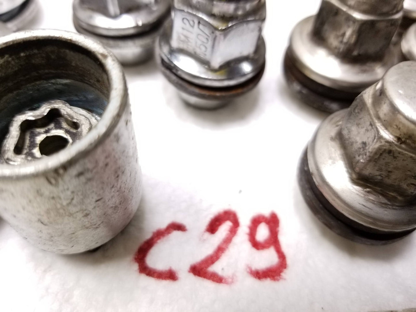 2017 Jaguar Xe Wheel Lug Nut Set X20 OEM T4n33551