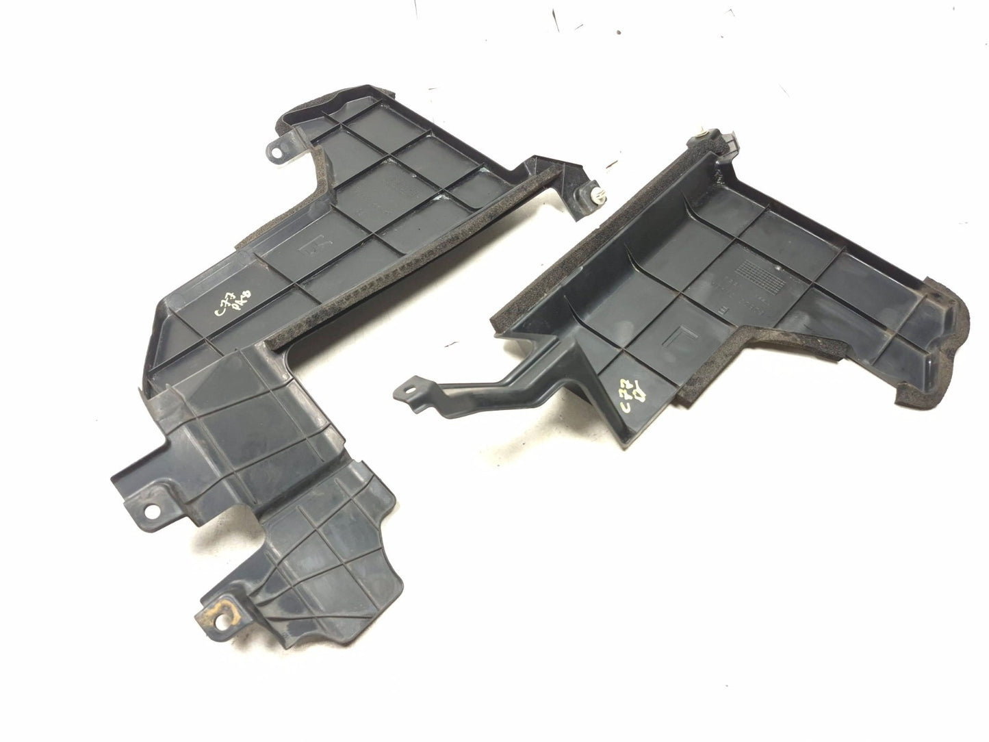 2012 Nissan Leaf Radiator Air Guide Cooling Duct Left & Right Pair OEM