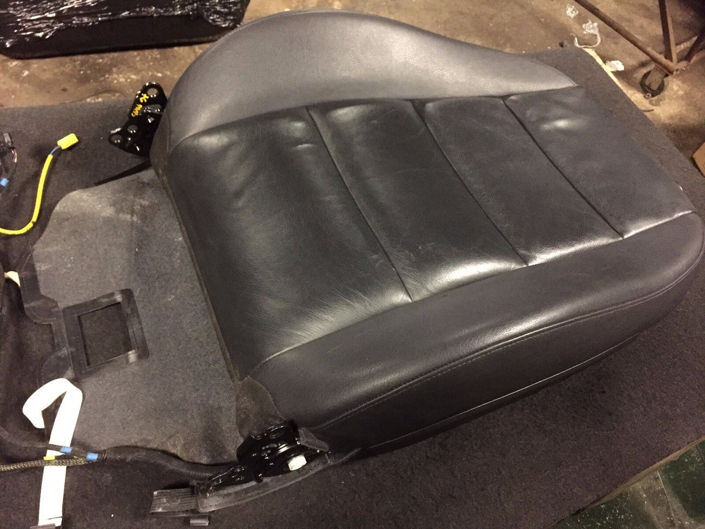 05 06 07 08 Audi A6 C6 Front Right Passenger Seat Upper Cushion OEM