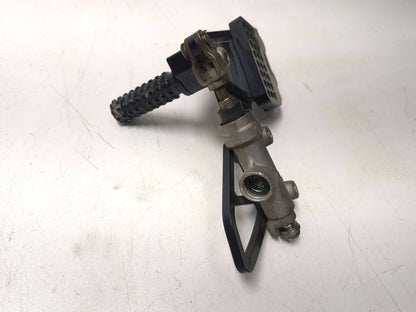 2005 Kawasaki Ninja Zx10r Rear Master Cylinder W/ Front Right Footrest Assy OEM
