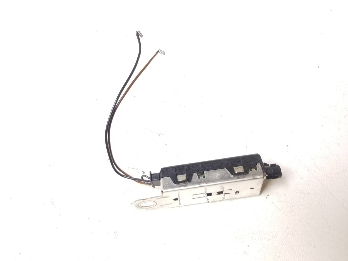 2017 Jaguar Xe Radio Antenna Booster Amplifier OEM Fw93-18k942-ab