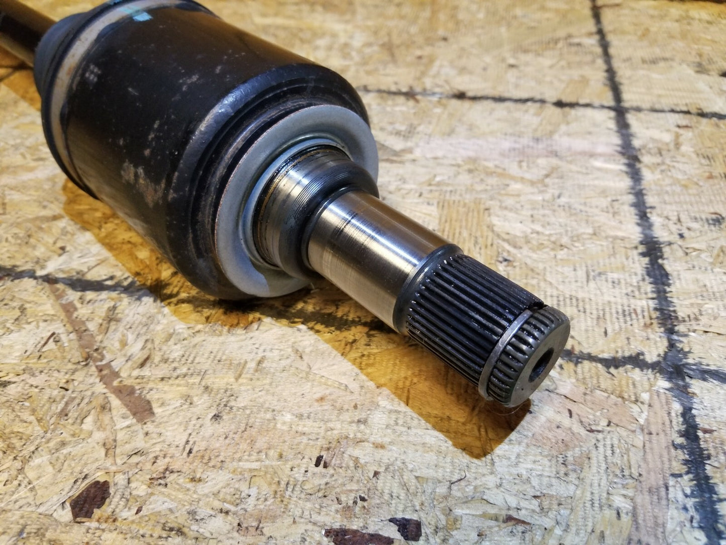2015 Chrysler 300 3.6l RWD Rear Right Passenger Side Axle Shaft OEM 43k