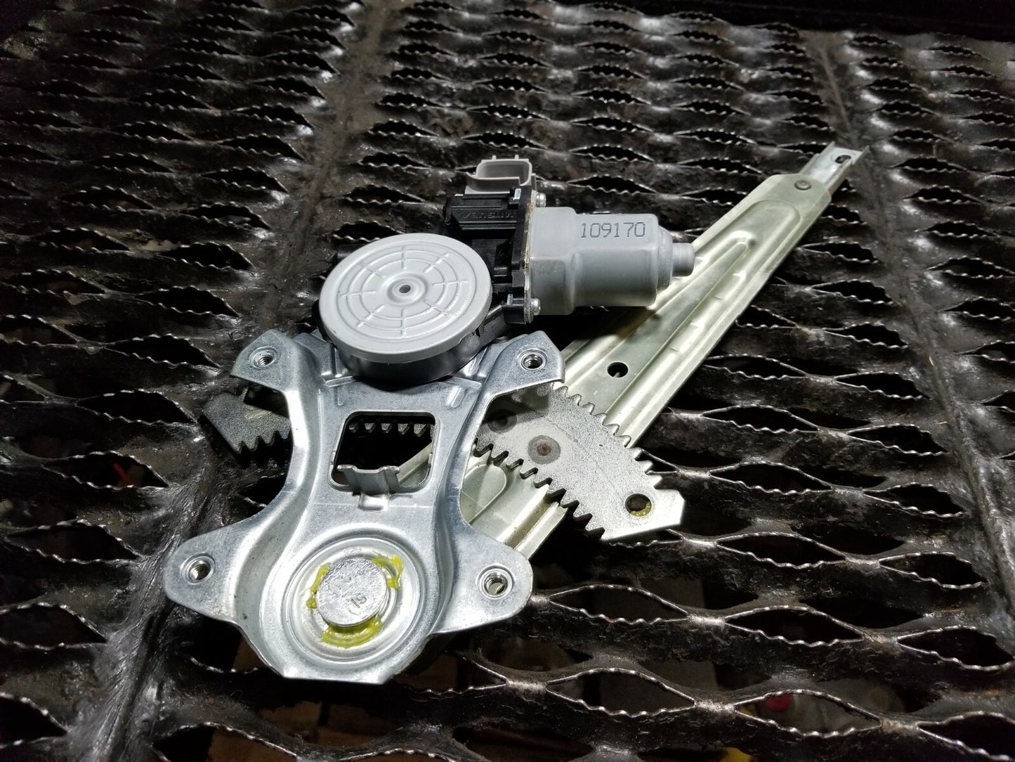 2012 Nissan Juke Rear Driver Door Window Regulator W/ Motor OEM