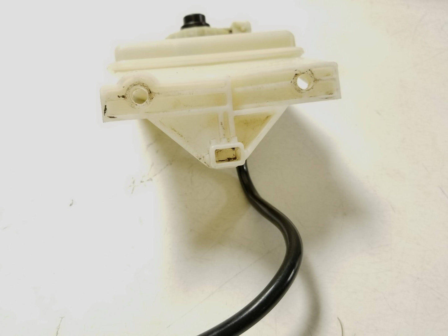 10 - 13 Ford Transit Connect Brake Fluid Reservoir OEM