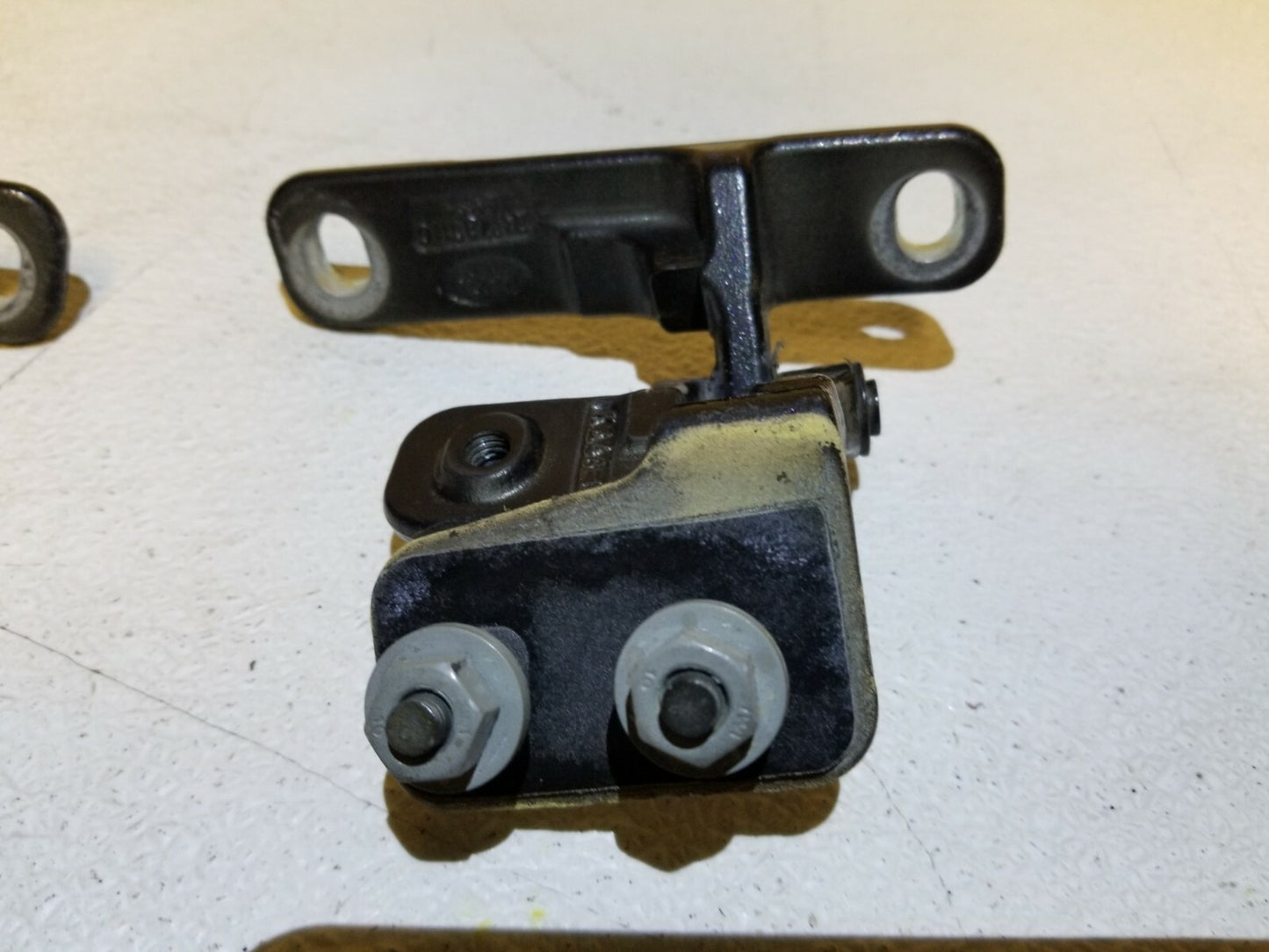 2009 Range Rover Sport Rear Trunk Tailgate Hinge Left & Right 2 Pcs OEM