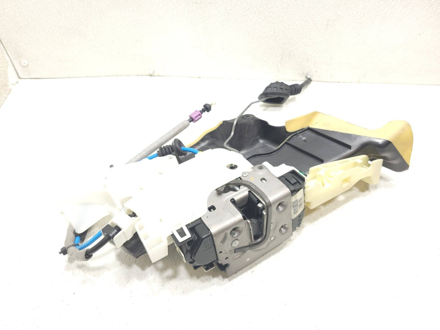 2014 Mercedes E350 Front Passenger Door Lock Latch Actuator OEM