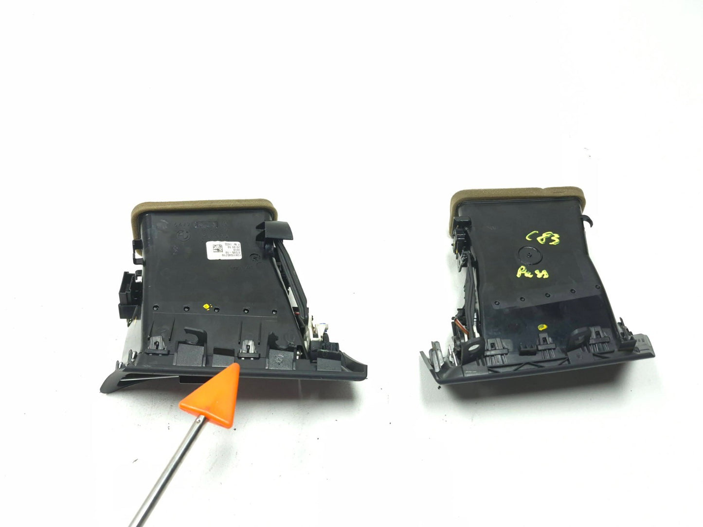 2011 BMW 750li Dash Air Vent Left & Right Pair OEM