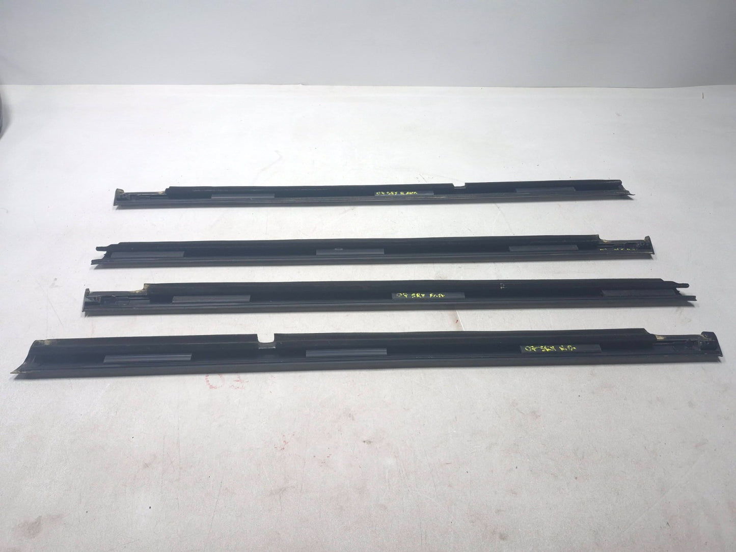 2007 Cadillac SRX Door Belt Chrome Molding Trim Front & Rear 4pcs  OEM