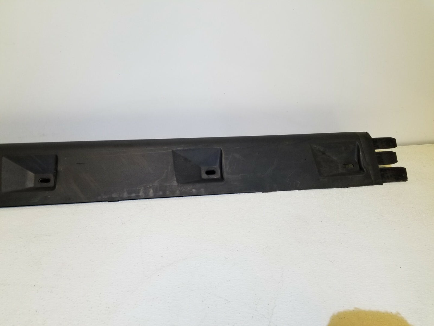 2009 Range Rover Sport Rocker Panel Skirt Molding Right Passenger Side OEM