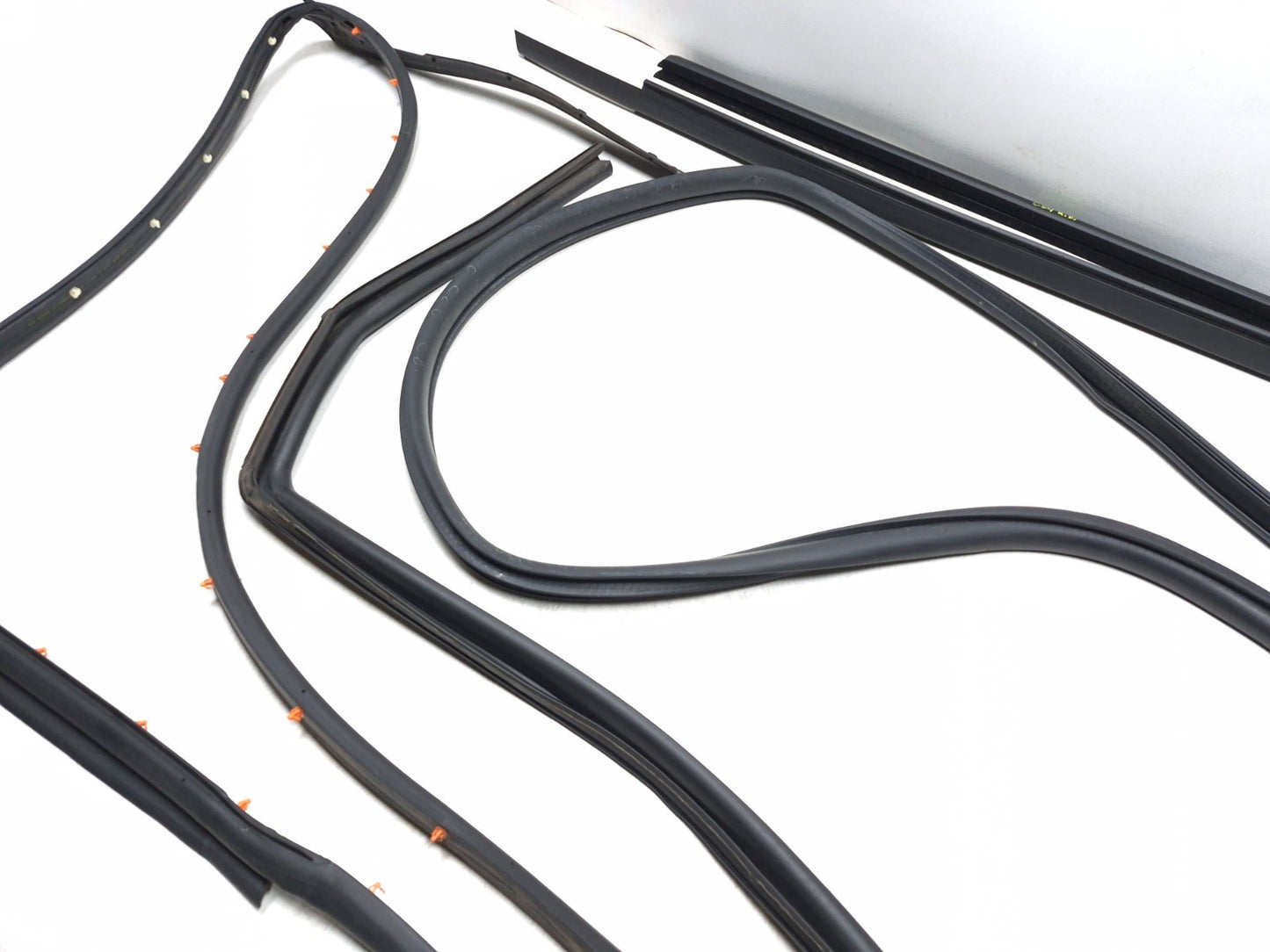 2017 Dodge Journey Rear Driver Door Weatherstrip Seal 5 Pcs OEM