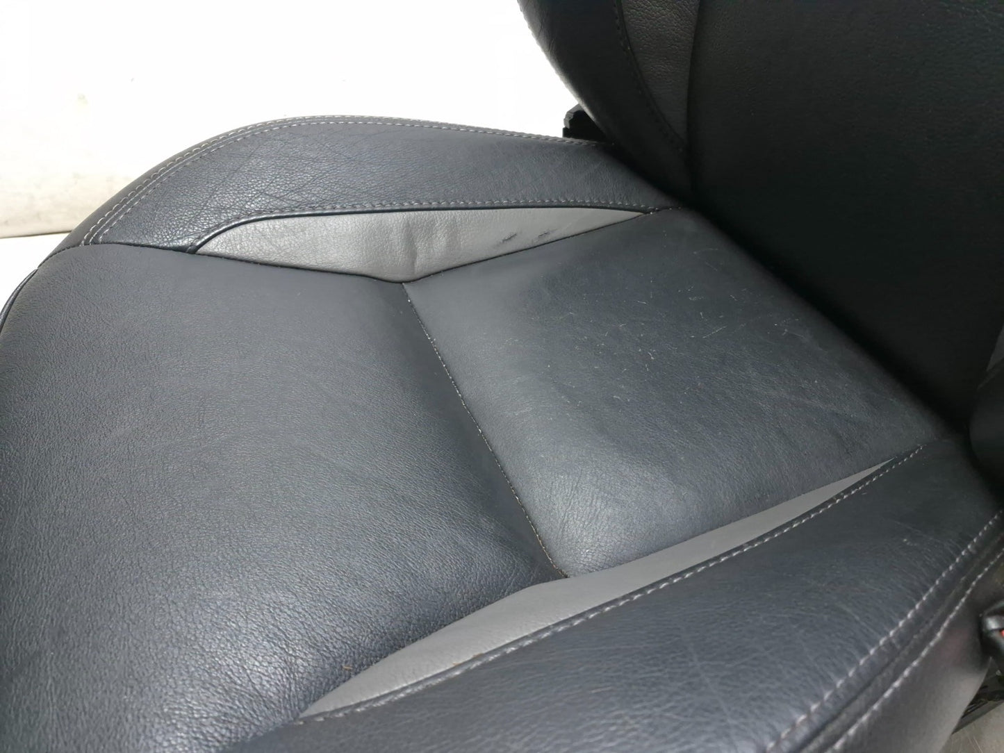 2007 Saab 9-5 Aero Front Passenger Armchair Bucket Seat OEM