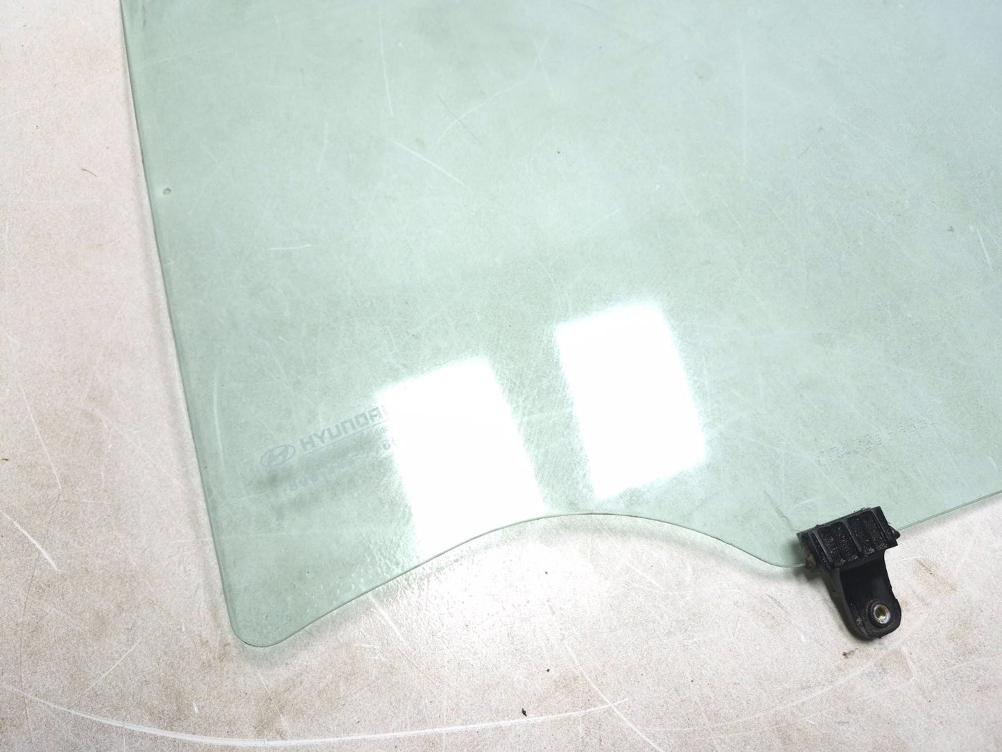 2019 Hyundai Kona Rear Door Window Glass Left Driver Side OEM