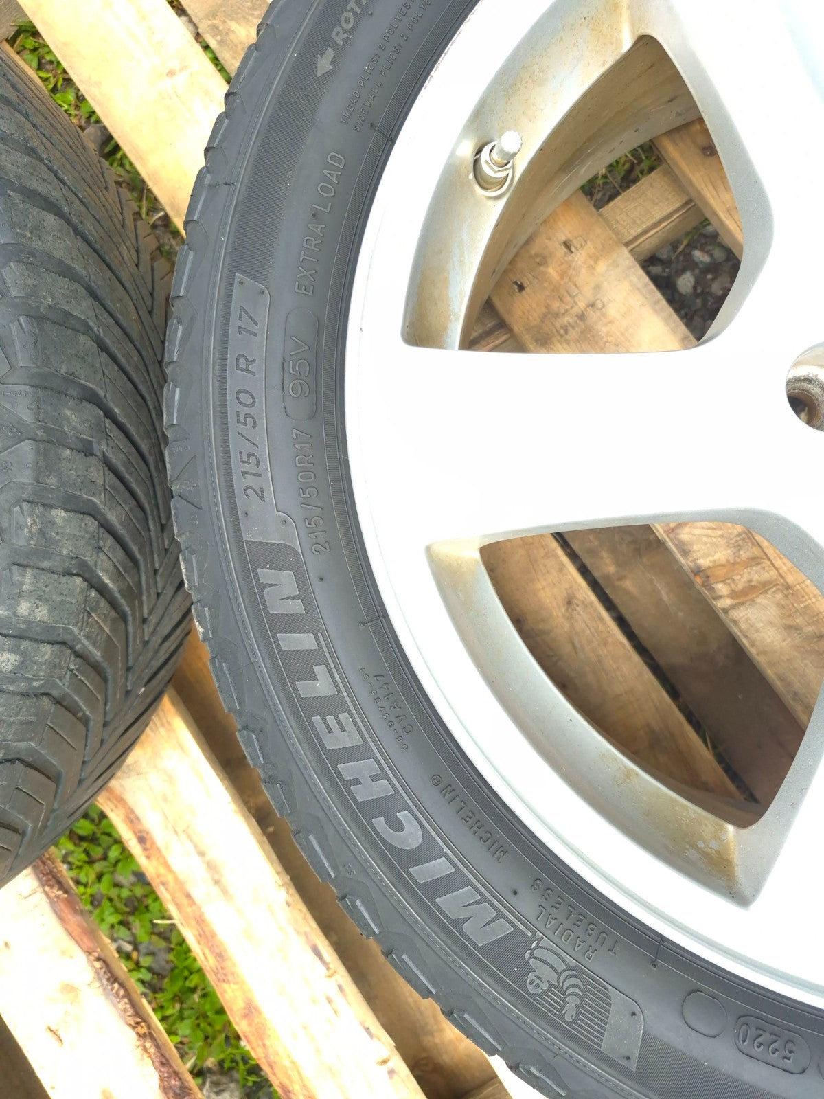 2013 Volvo S60 Wheel Rim W/tire Michelin 215/50/r17 17x7j 5.5/32 2 Pcs OEM