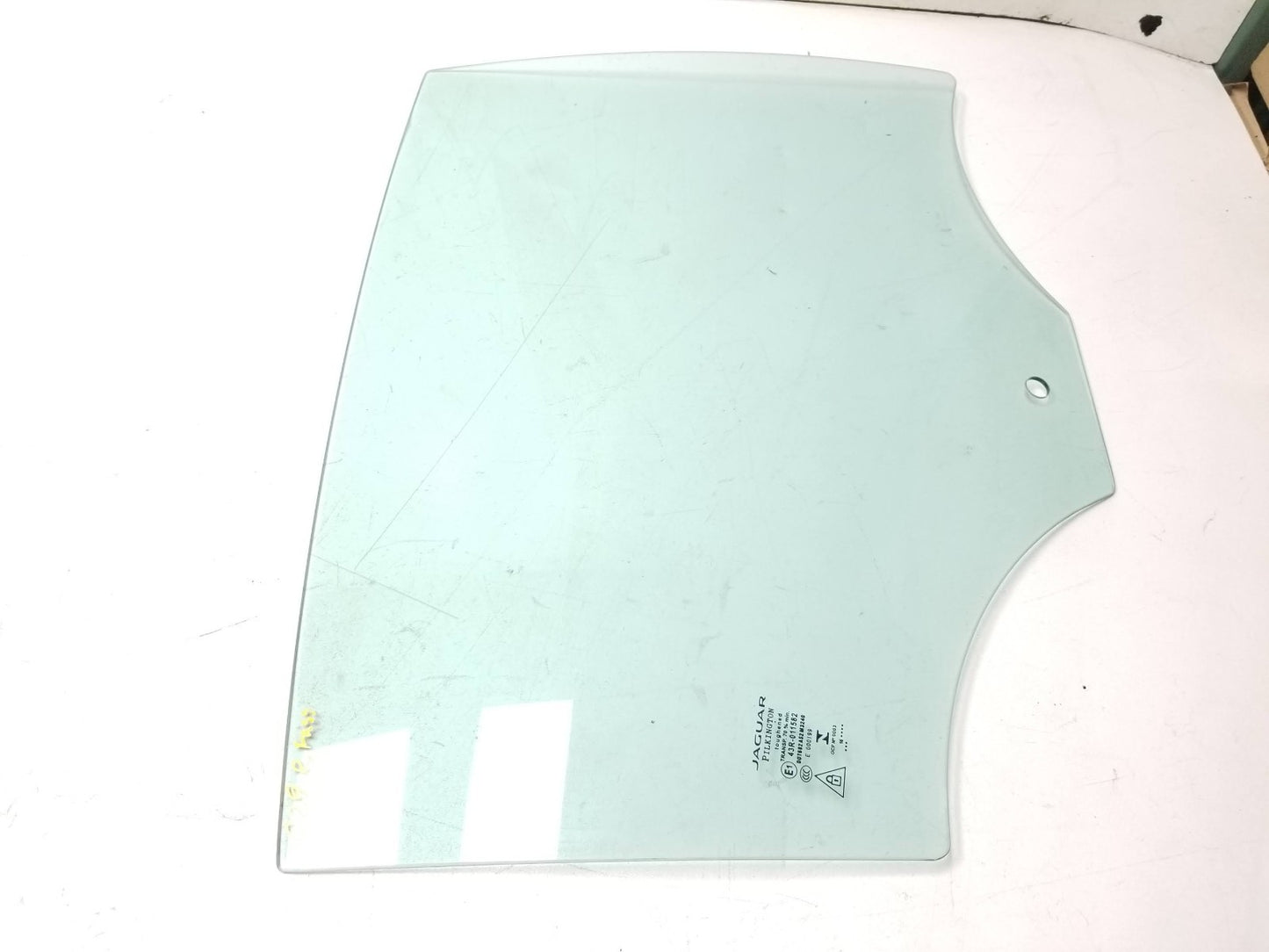 2017 Jaguar Xe Rear Passenger Side Right Door Glass T4n3104 OEM
