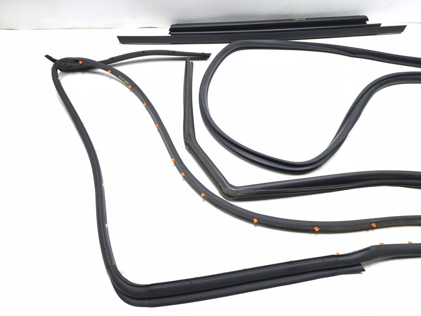 2017 Dodge Journey Rear Driver Door Weatherstrip Seal 5 Pcs OEM