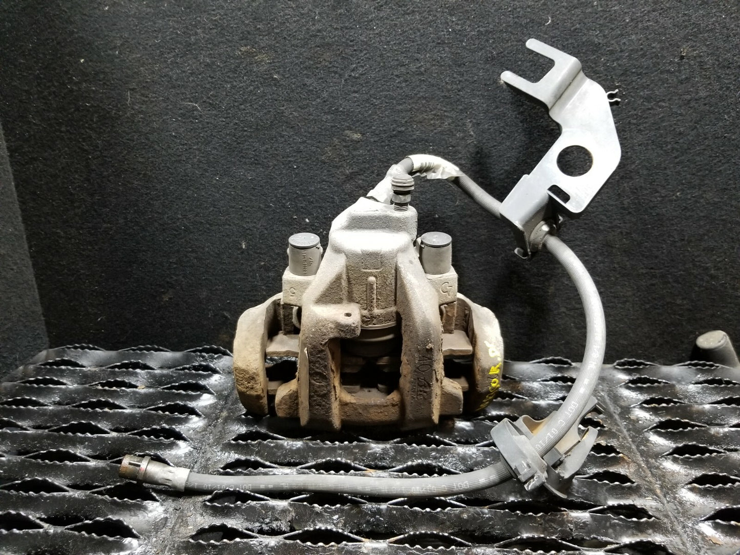 2010 Mercedes-benz R350 Brake Caliper Rear Driver Side Left OEM