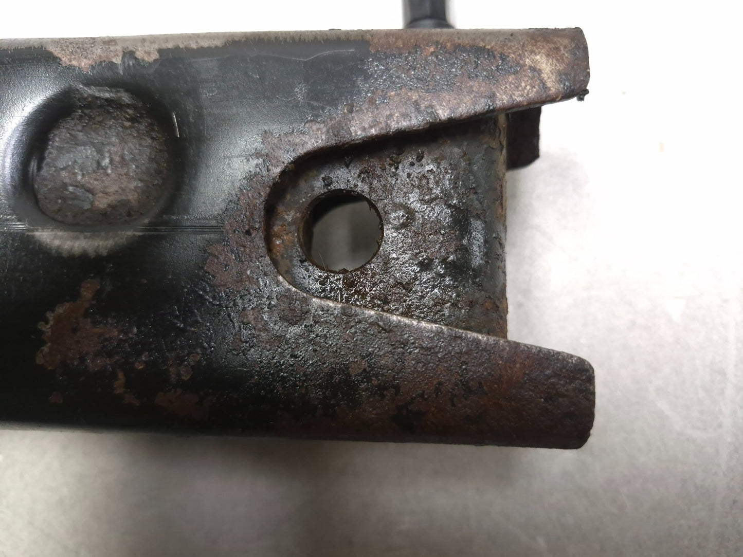 2007 Lincoln Navigator Front Frame Crossmember OEM
