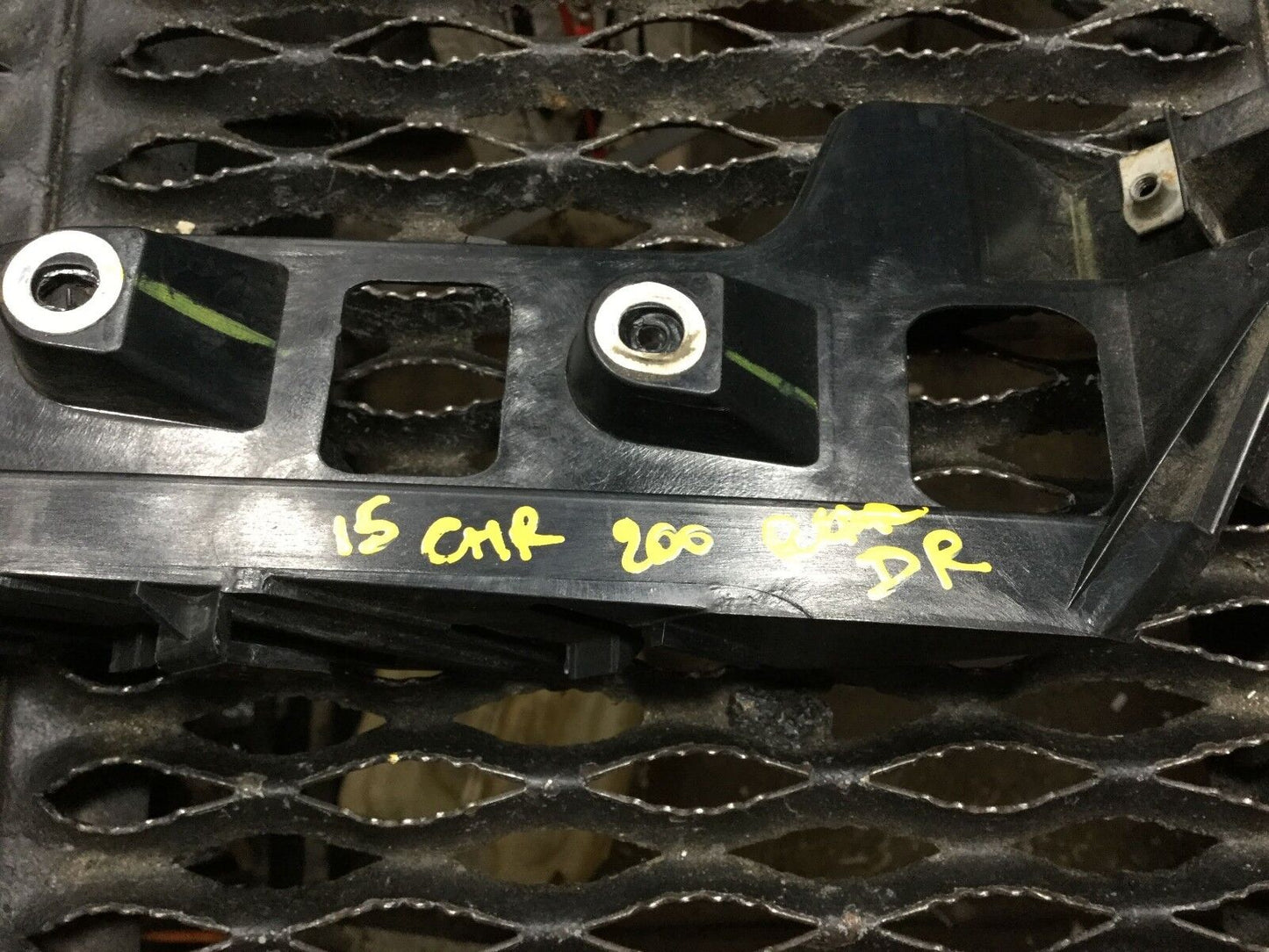 15 16 17 Chrysler 200 Bumper Face Bar Bracket Rear Left Driver Side OEM
