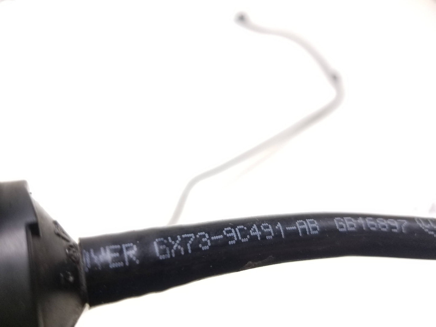 17 Jaguar Xe 2.0l Brake Booster Vacuum Hose Tube Line OEM