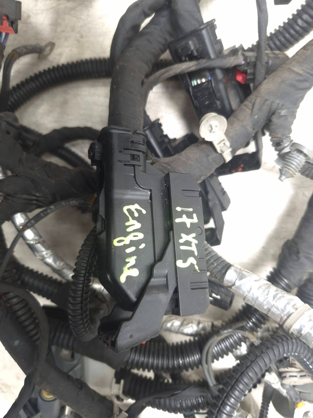 2017 Cadillac Xt5 Under Hood Wire Harness 3.6l OEM