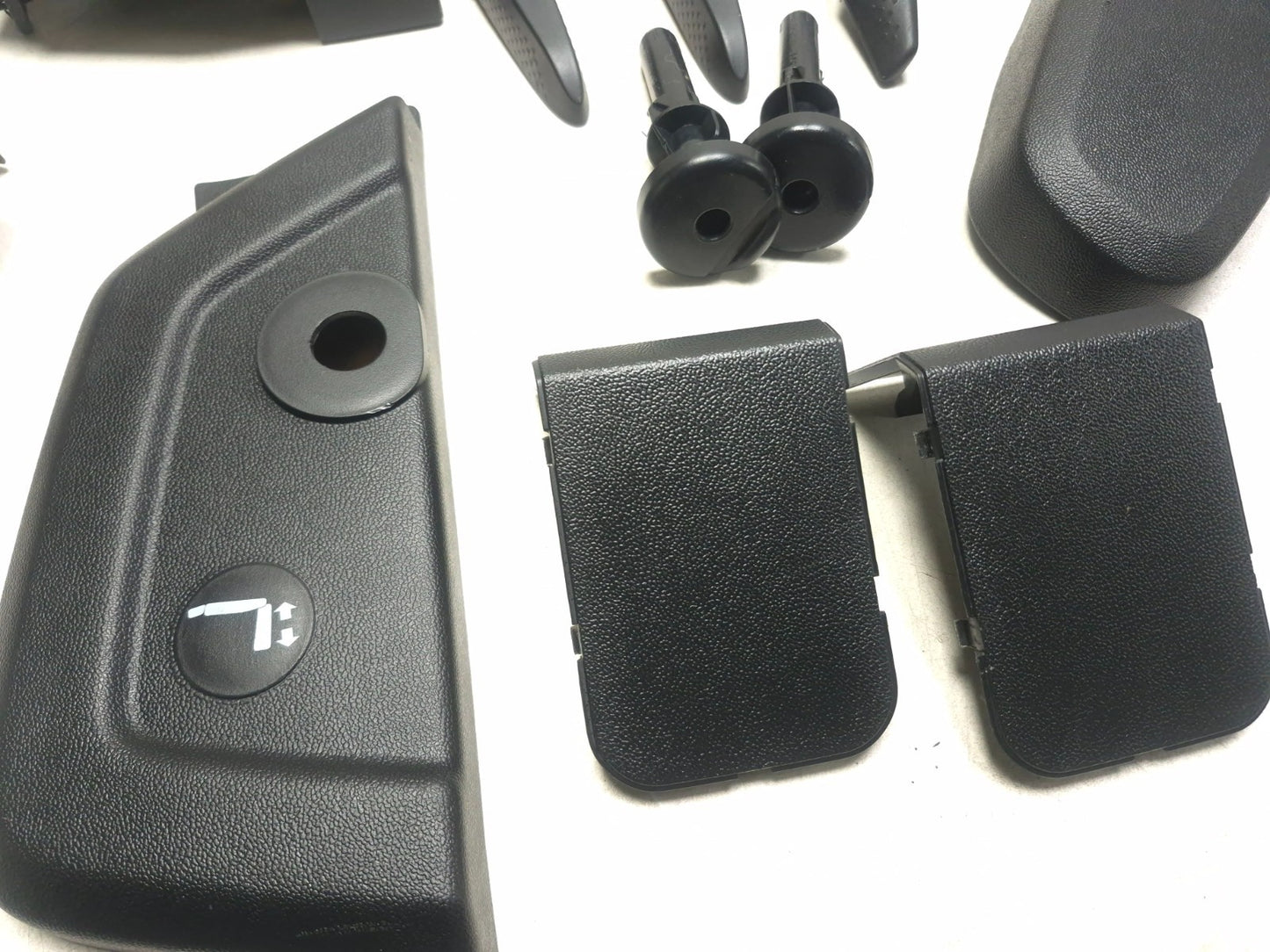 2017 Dodge Journey 2nd Row Seat Trim Knob Guide Sleeve Driver Side OEM