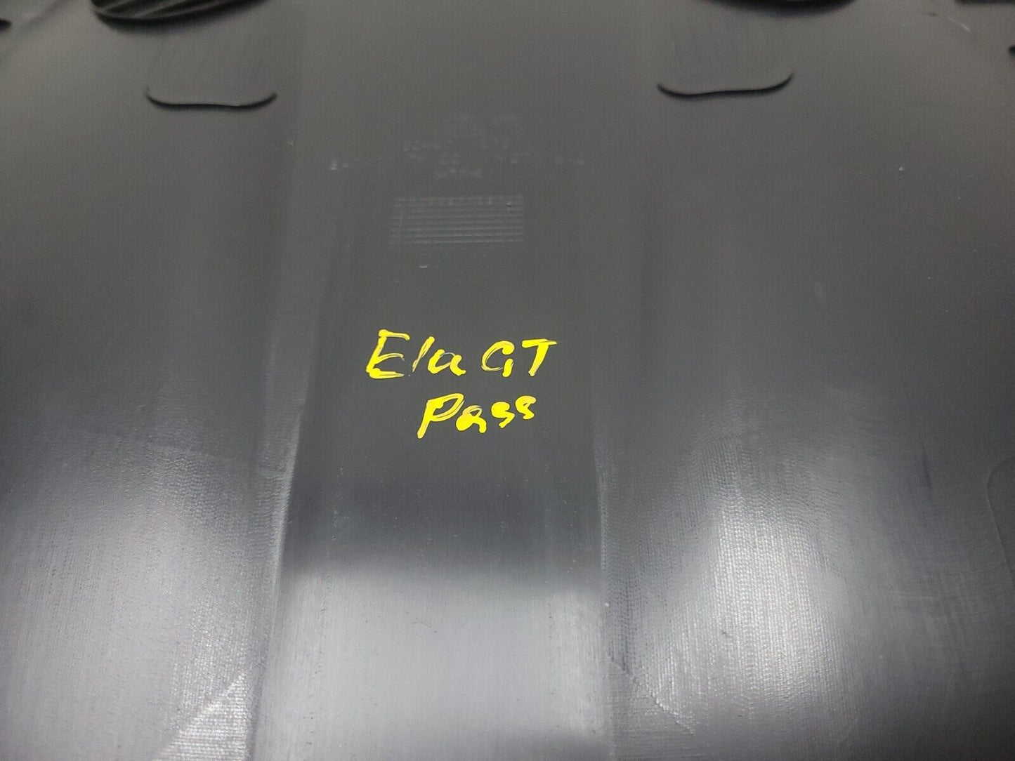 2014 - 2017 Hyundai Elantra Gt Front Seat Back Cover Trim Passenger Right OEM