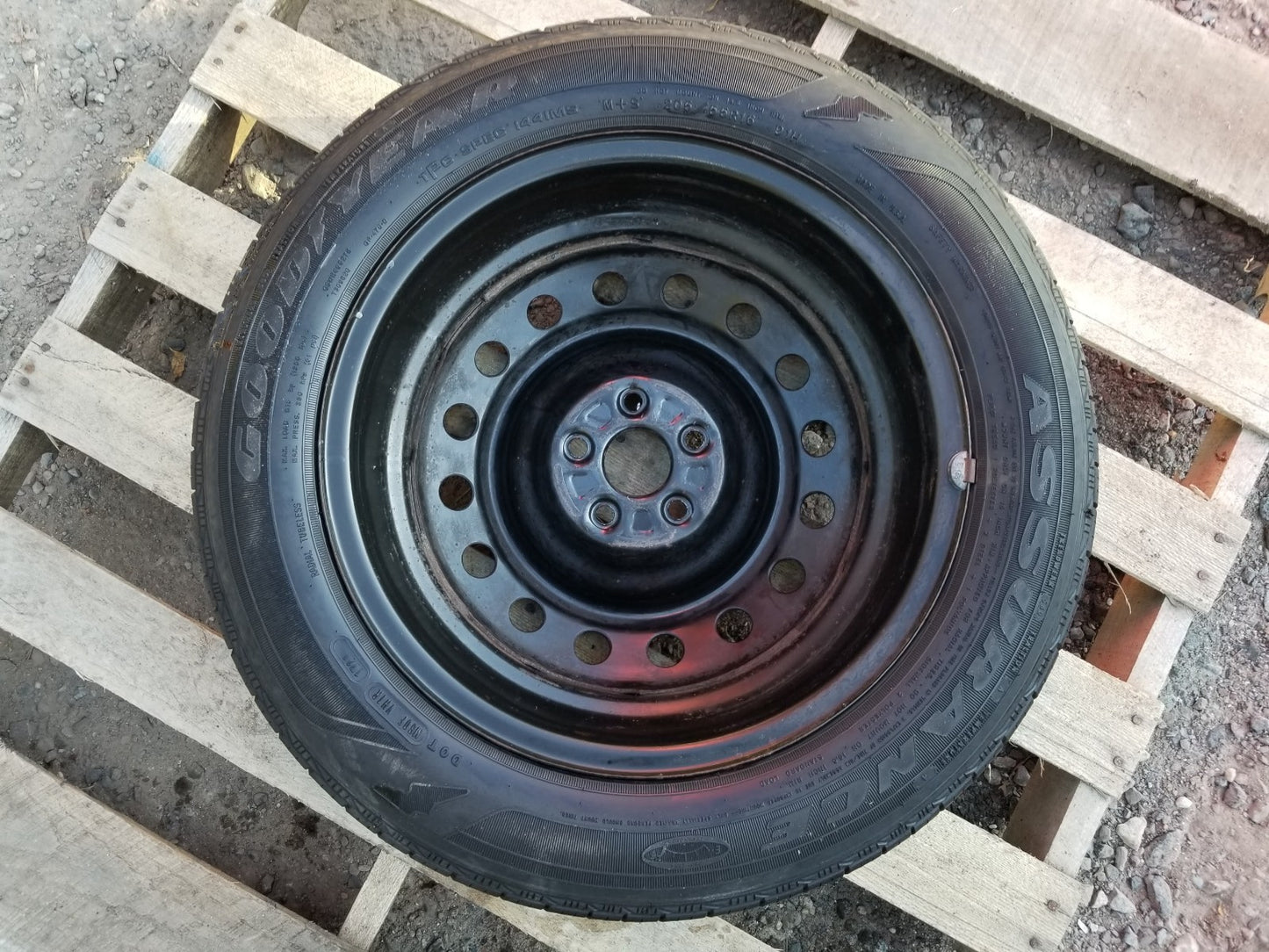 2018 Toyota Corolla Wheel Rim W/ Tire Goodyear Assurance 205/55r16 OEM ✅