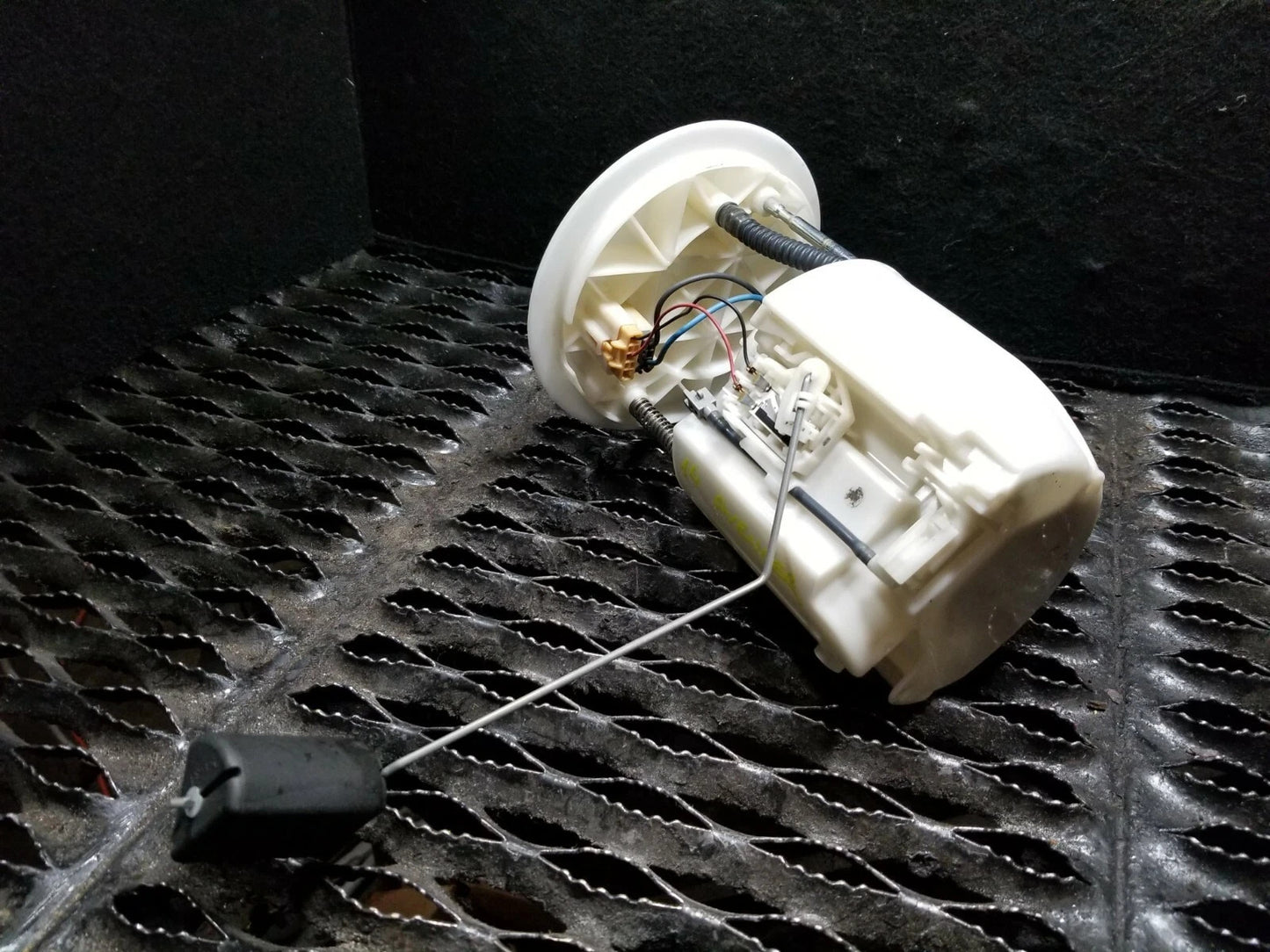 2014 Dodge Avenger Fuel Pump OEM