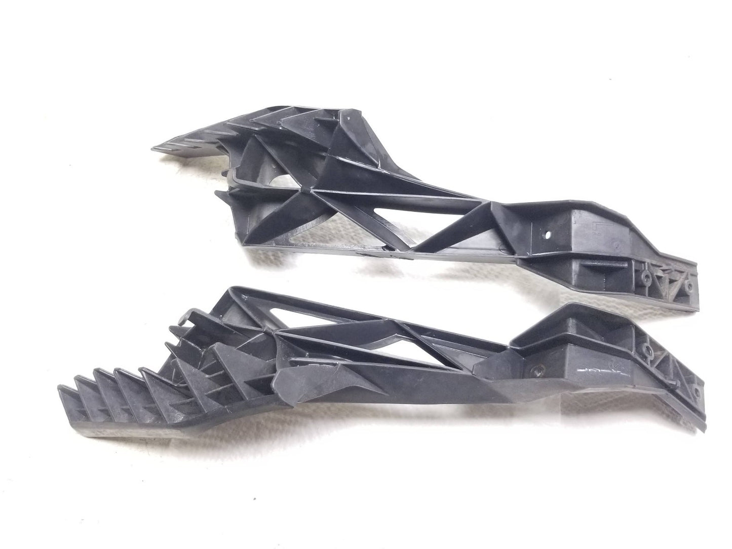 2011 - 2020 Dodge Grand Caravan Fender Support Bracket Left & Right OEM