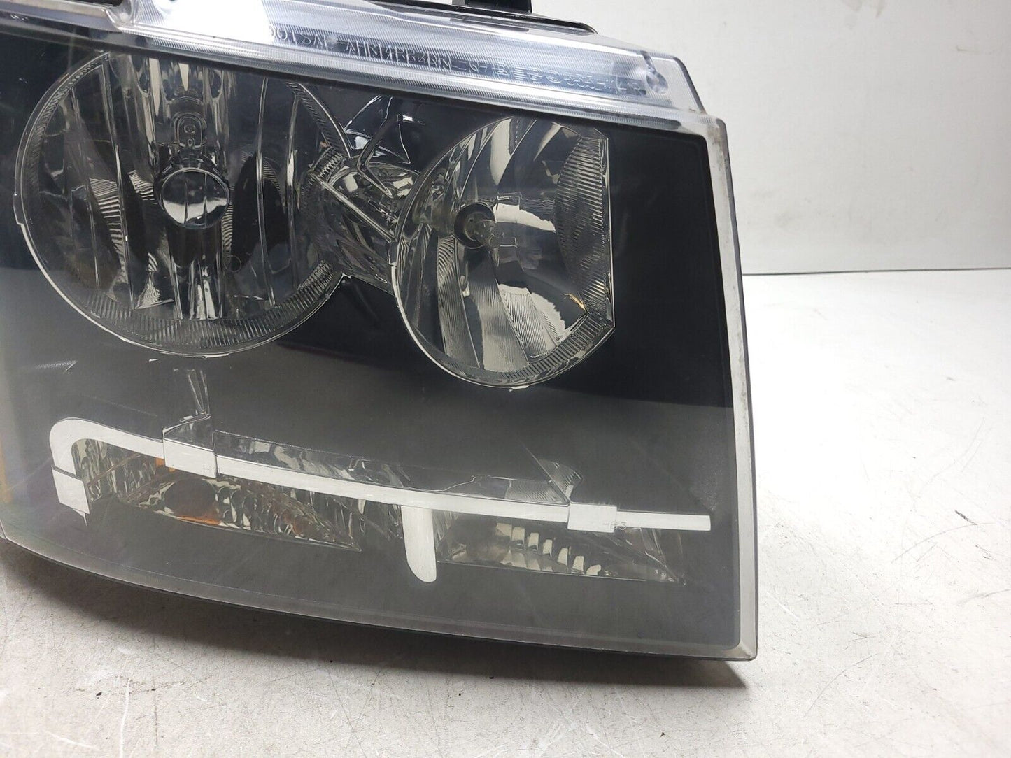 10-14 Chevrolet Suburban Headlight Left & Right Pair OEM Right Lamp *depo*