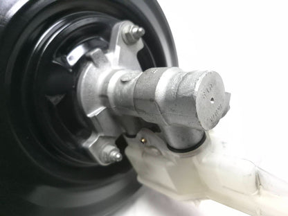 2011 Nissan Juke Power Brake Booster W/ Master Cylinder OEM