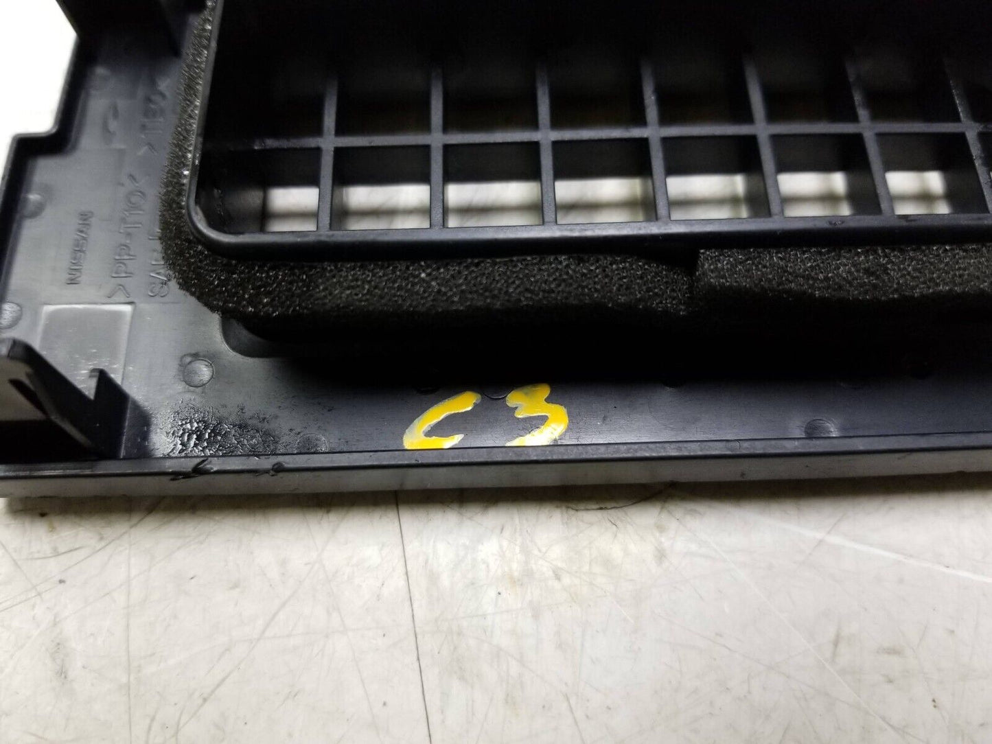 08-13 Infiniti G37 Rear Center Console Air Vent Lid 96912jk10a OEM Sedan