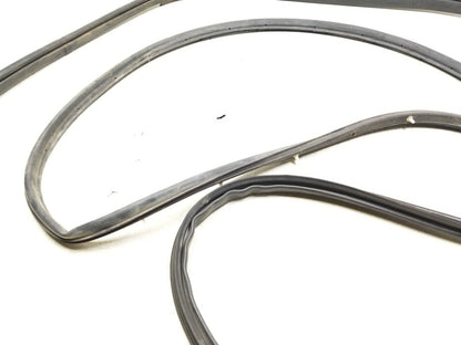 2011 - 2013 Kia Sportage Door Weatherstrip Seal Front Driver Side Left 2pcs OEM