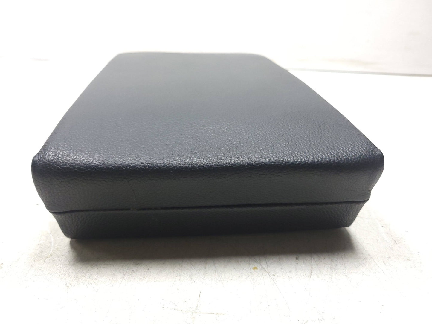 2007 Mercedes Ml Ml350 Ml500 Rear Seat Armrest w/ cup holder OEM