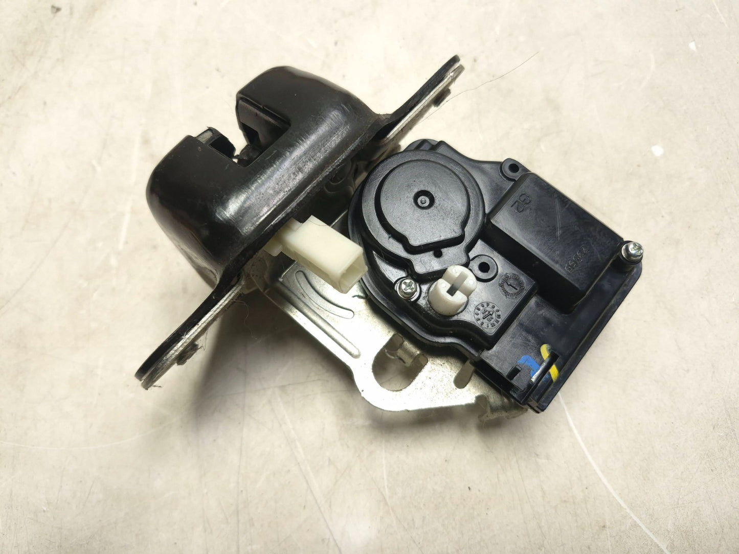 2017 Dodge Journey Trunk Tailgate Lock Latch Actuator OEM