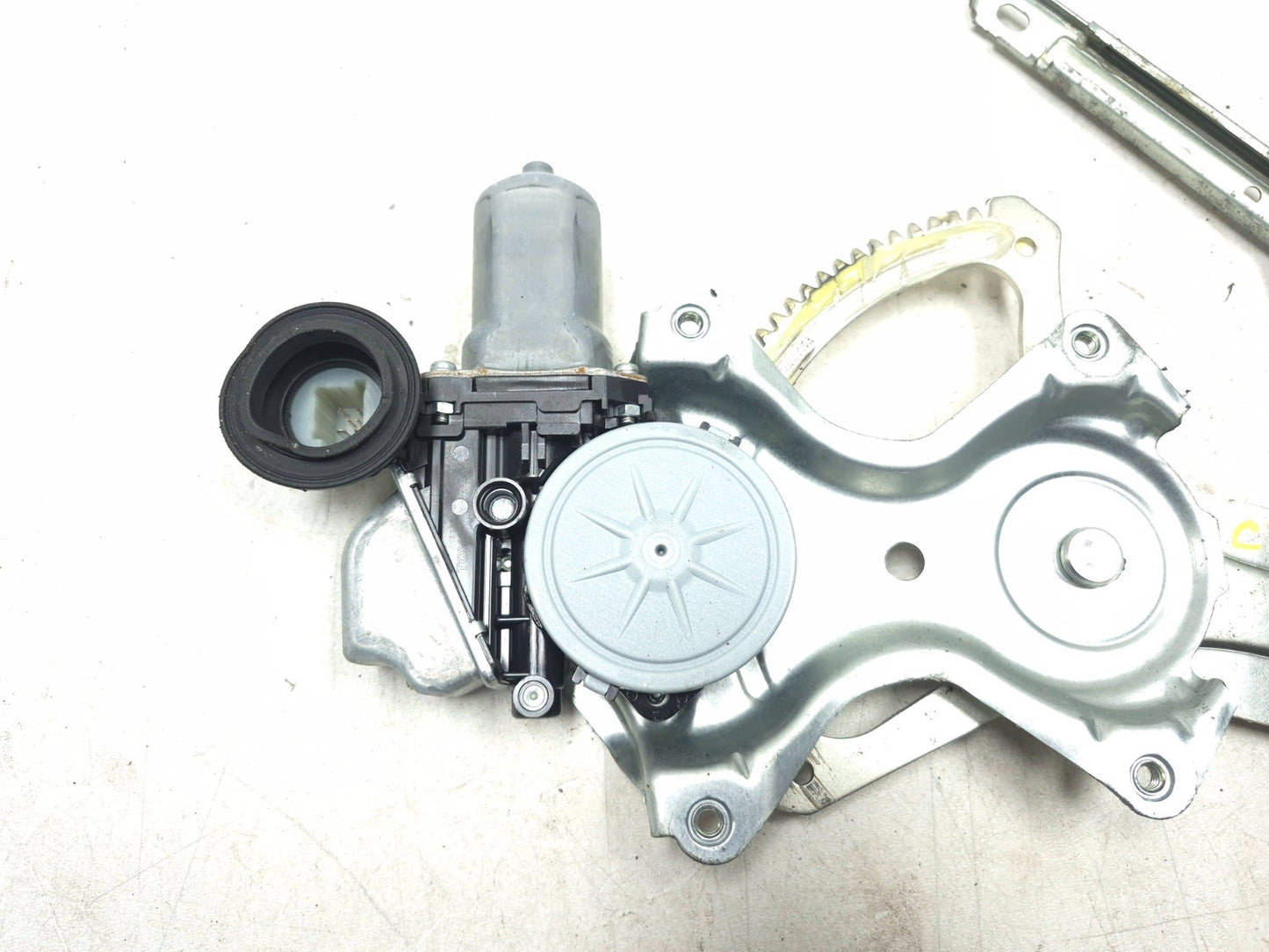 2010 Lexus Hs250h Front Window Regulator & Motor Passenger Side Right OEM