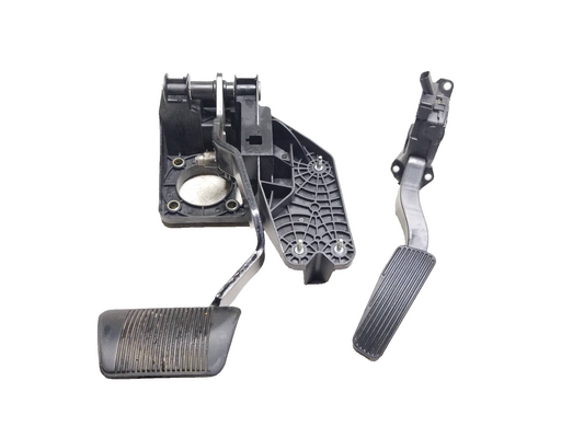 2011 - 2020 Dodge Grand Caravan Brake Pedal & Accelerator Pedal OEM