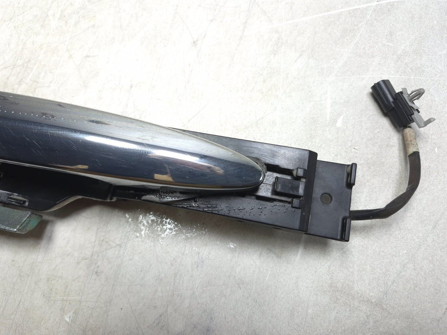 2012 Nissan Leaf Front Exterior Door Handle Driver Side Left OEM