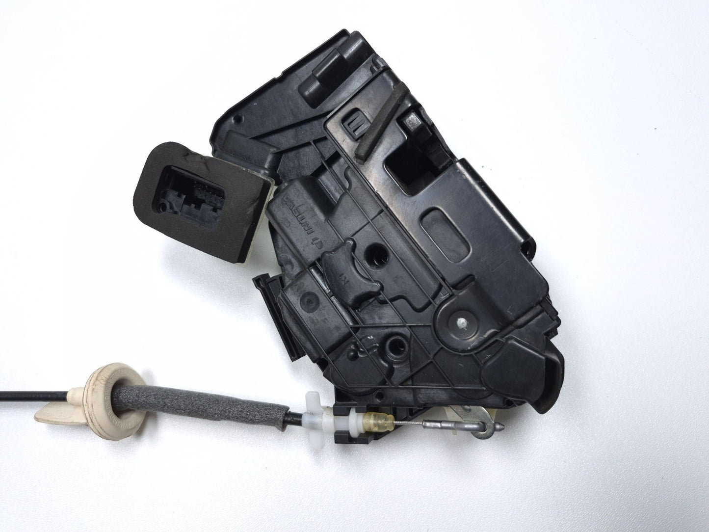 2015 Volkswagen Golf Front Door Lock Actuator Passenger Side Right OEM